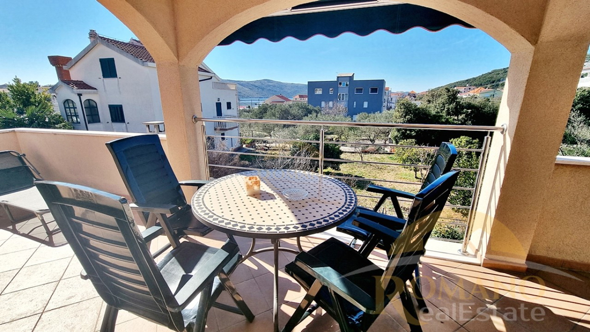 Hiša za prodajo v Seget Vranjici – blizu Trogirja